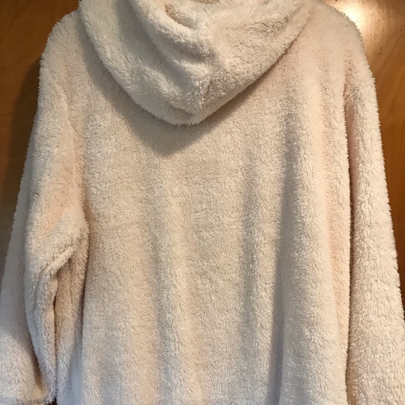 Snowbunny hoodie - Picture 2 of 5